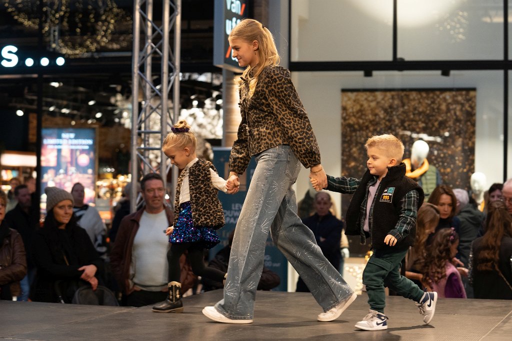 Modeshow 132.jpg